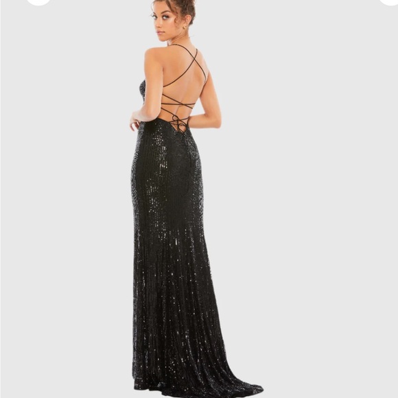 Leena by Mac Duggal sequin gown in silver - Picture 4 of 4